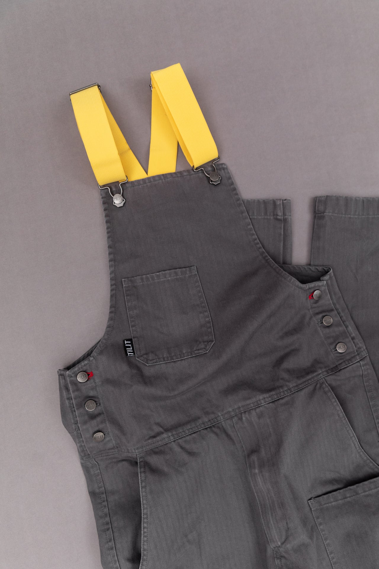 aprons with neon strap