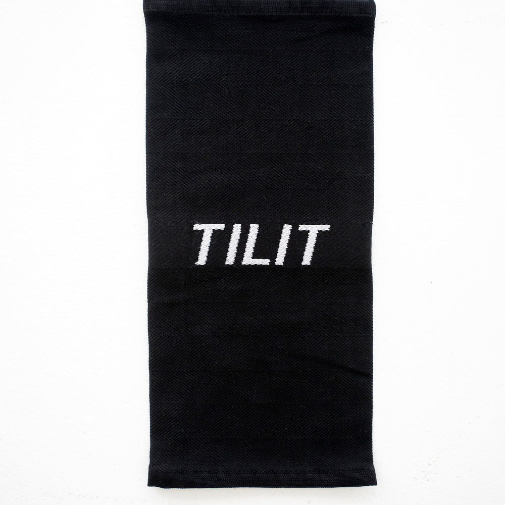 
                  
                    tilit towel closeup
                  
                