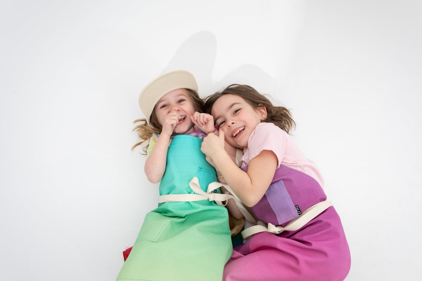 Load image into Gallery viewer, Ombre Kids&amp;#39; Aprons
