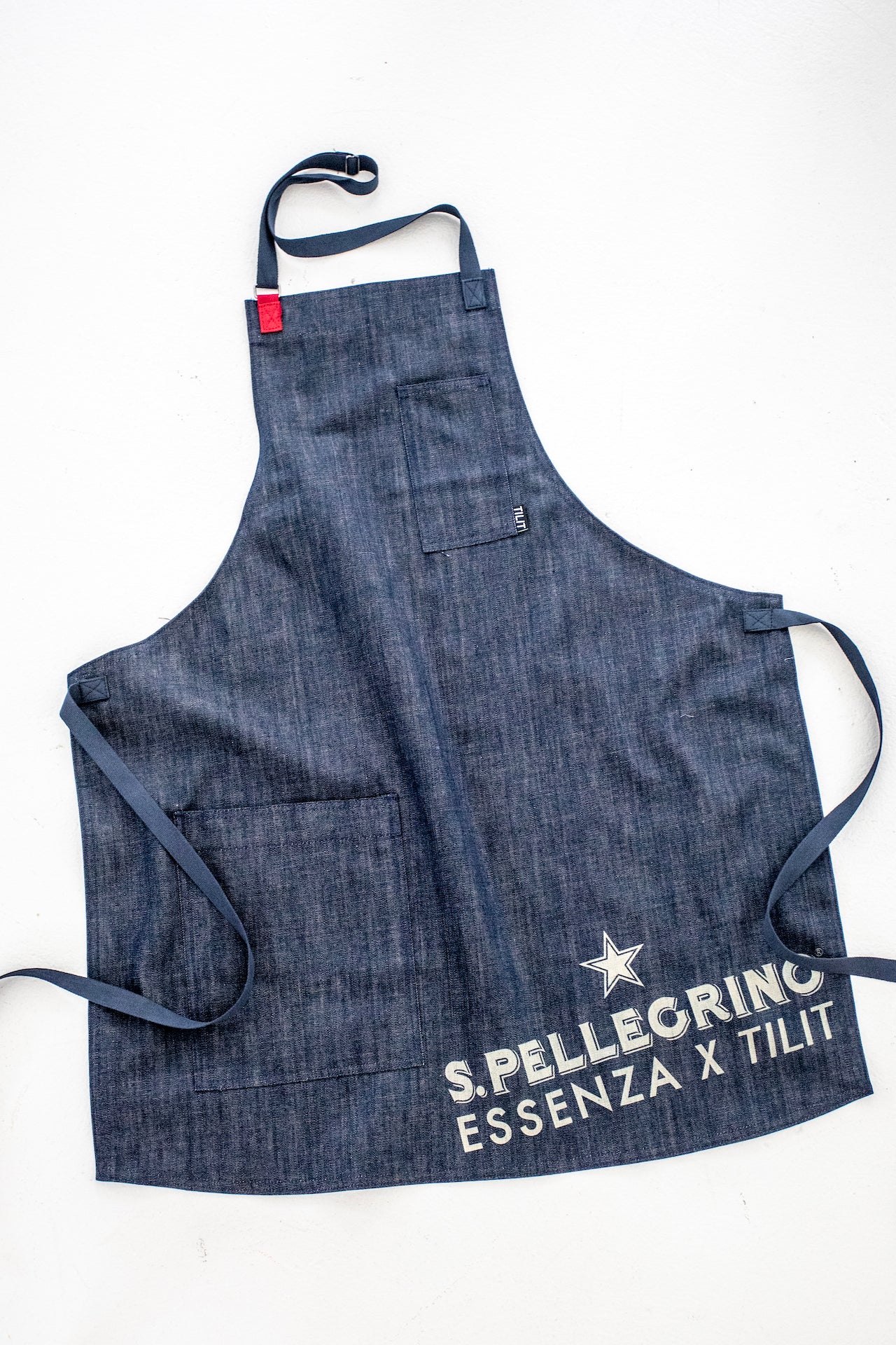 Load image into Gallery viewer, san pellegrino essenza aprons
