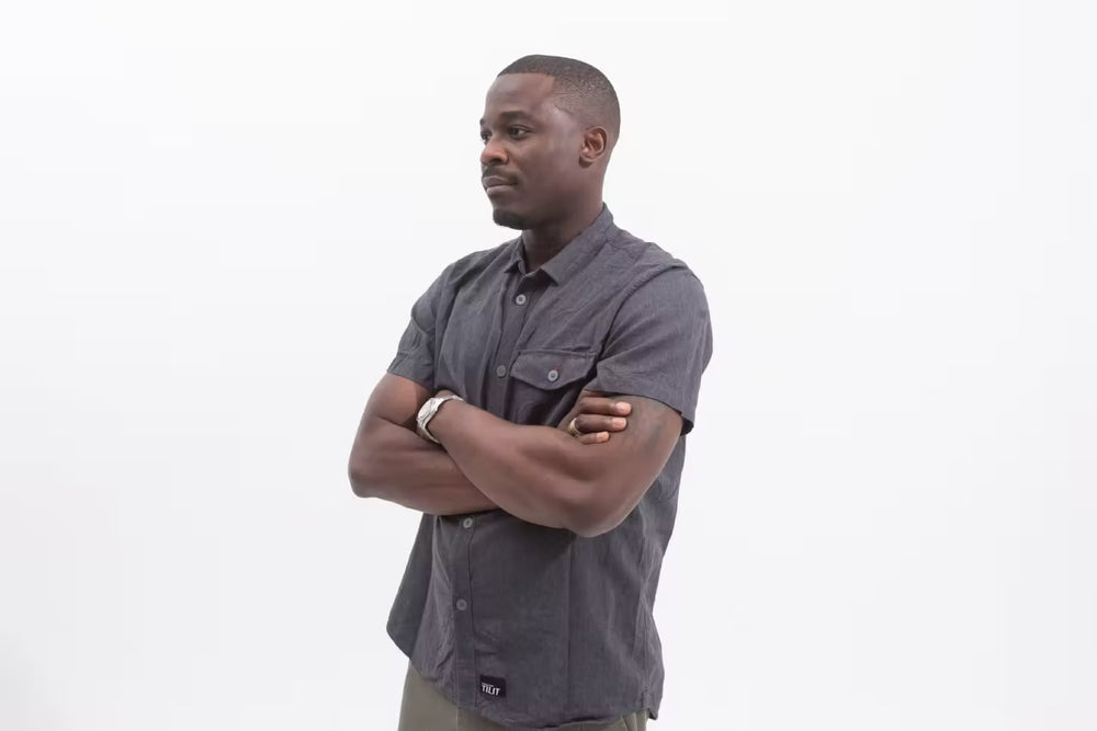 
                  
                    TILIT French Kitchen Collared Workshirt in Gray Chambray with chest pocket.
                  
                