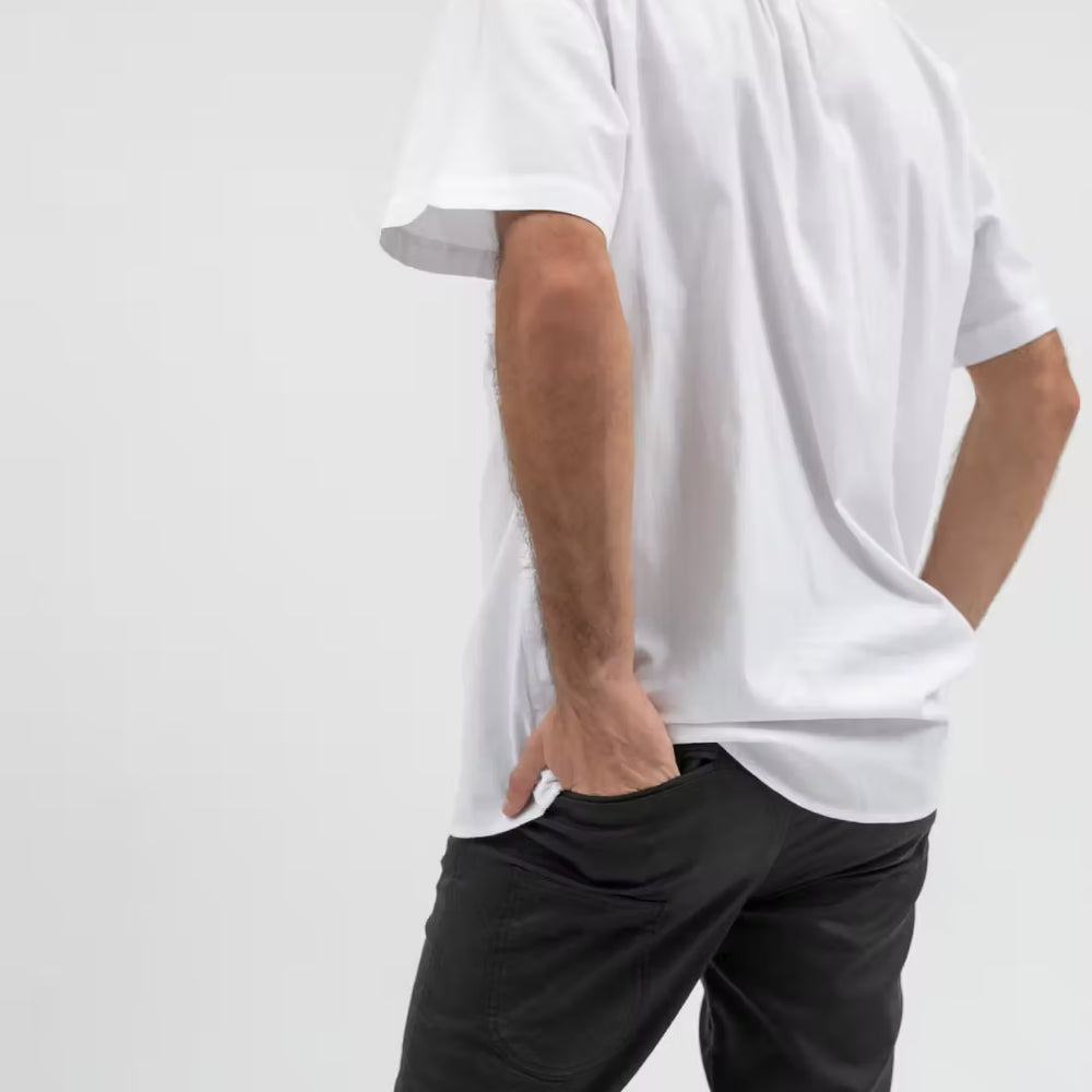 
                  
                    TILIT French Kitchen Collared Workshirt in White with chest pocket.
                  
                