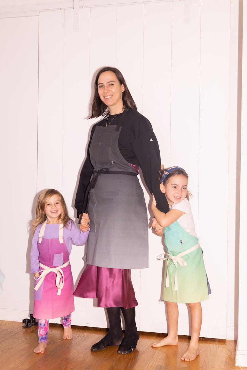 Load image into Gallery viewer, Ombre Kids&amp;#39; Aprons
