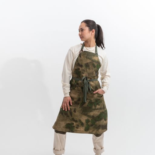 Camo chef best sale apron